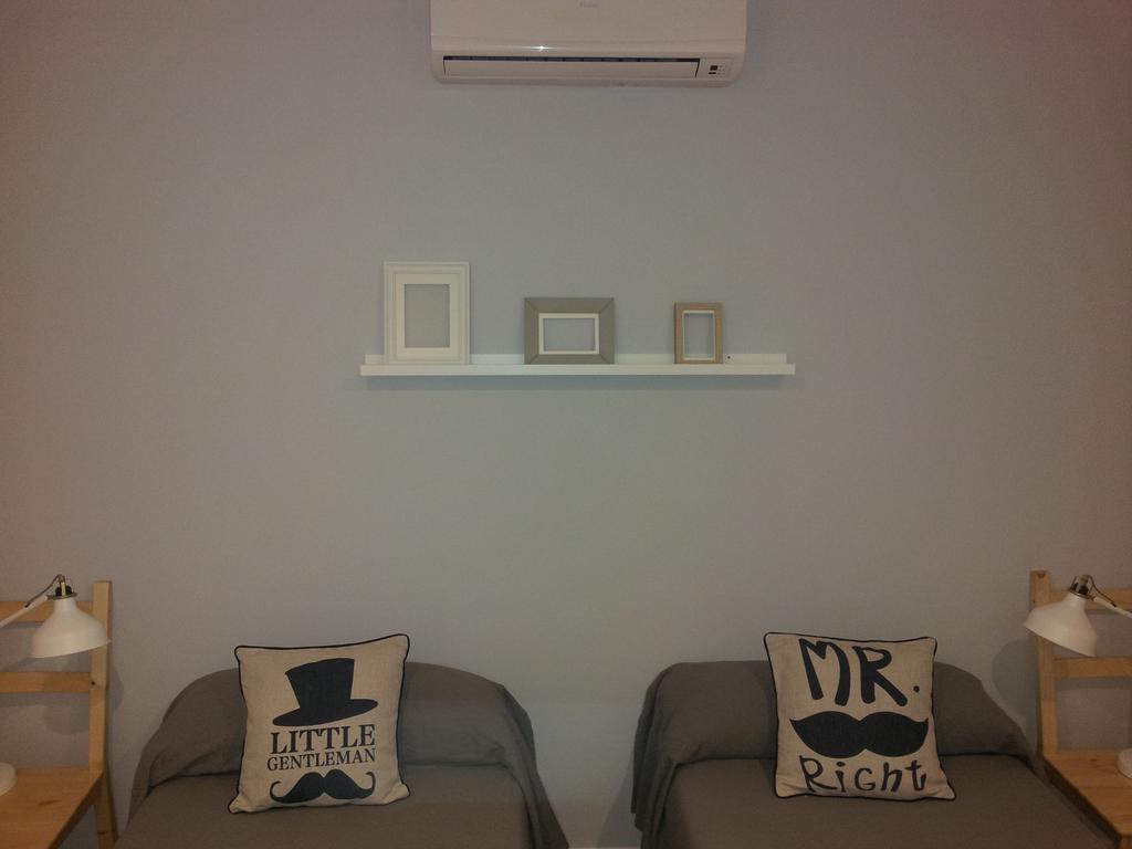 Hotel Smile & Co Hostal Boutique Alicante Exterior photo