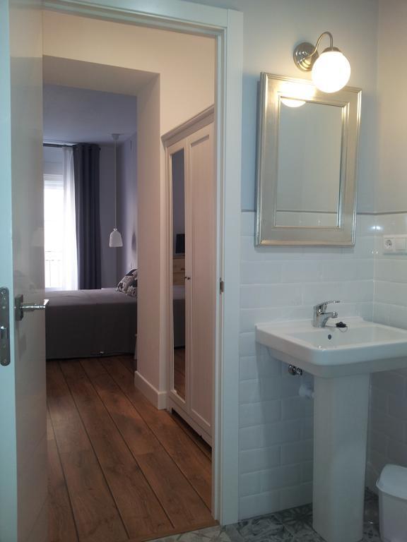 Hotel Smile & Co Hostal Boutique Alicante Room photo