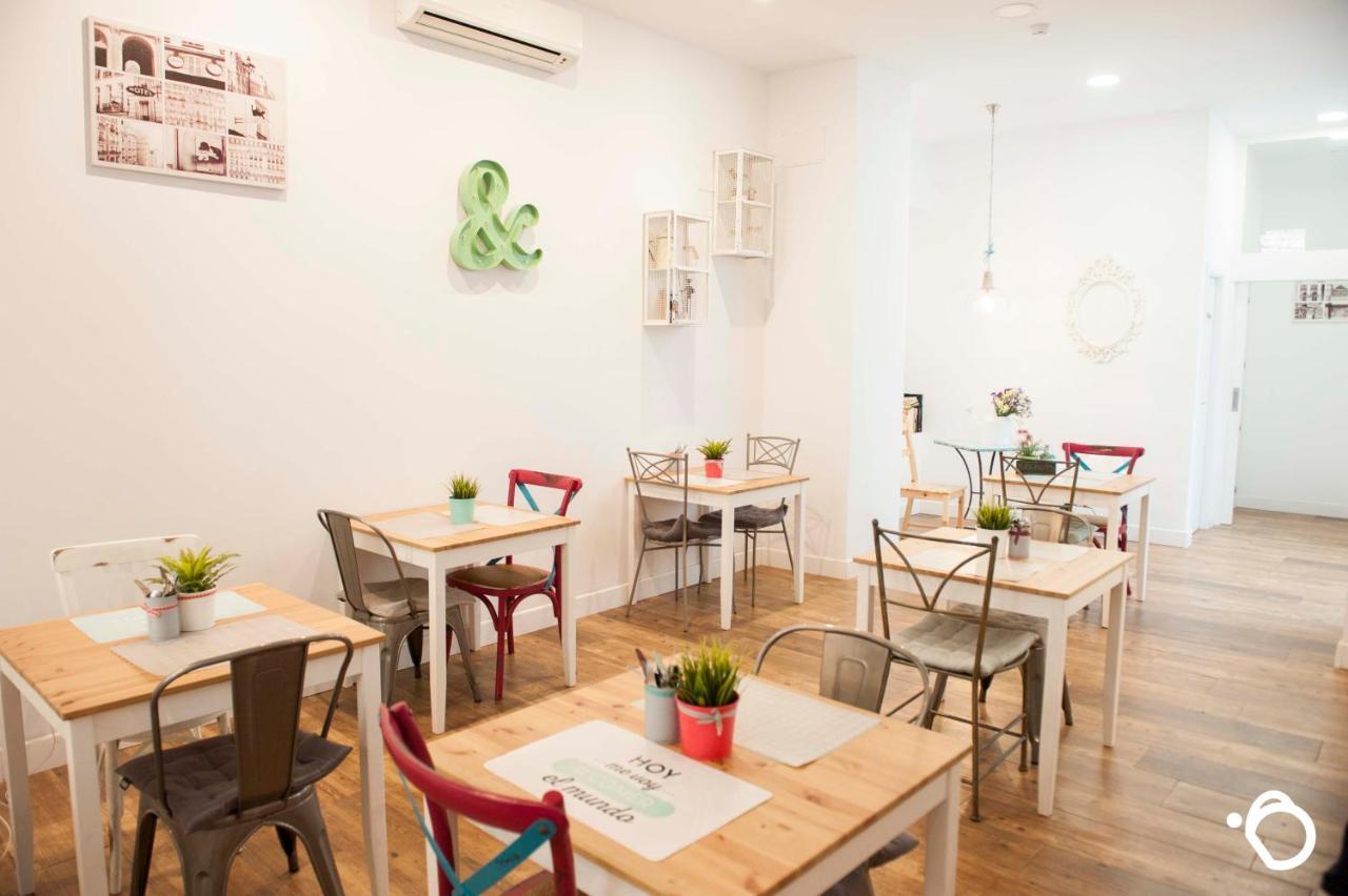 Hotel Smile & Co Hostal Boutique Alicante Exterior photo
